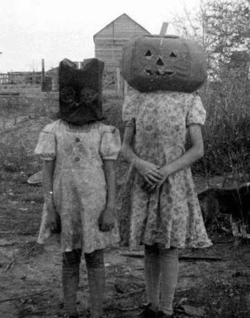 Old school Halloween = scary as shit.